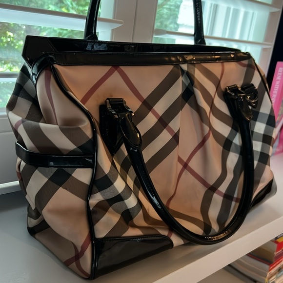 Large Burberry Tote - Picture 3 of 13